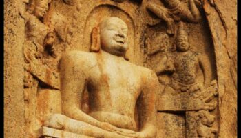 الفن الخالد: تتبع التأمل الغني