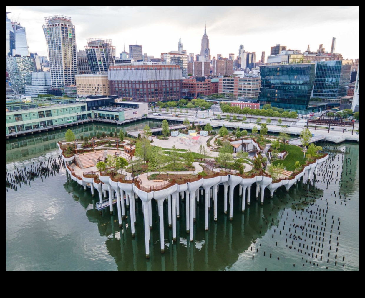 سيتي سكيب كوتور كيف تعيد العناصر الحضرية تشكيل تصميم الأزياء 5 سيتي سكيب كوتور: العناصر الحضرية في تصميم الأزياء