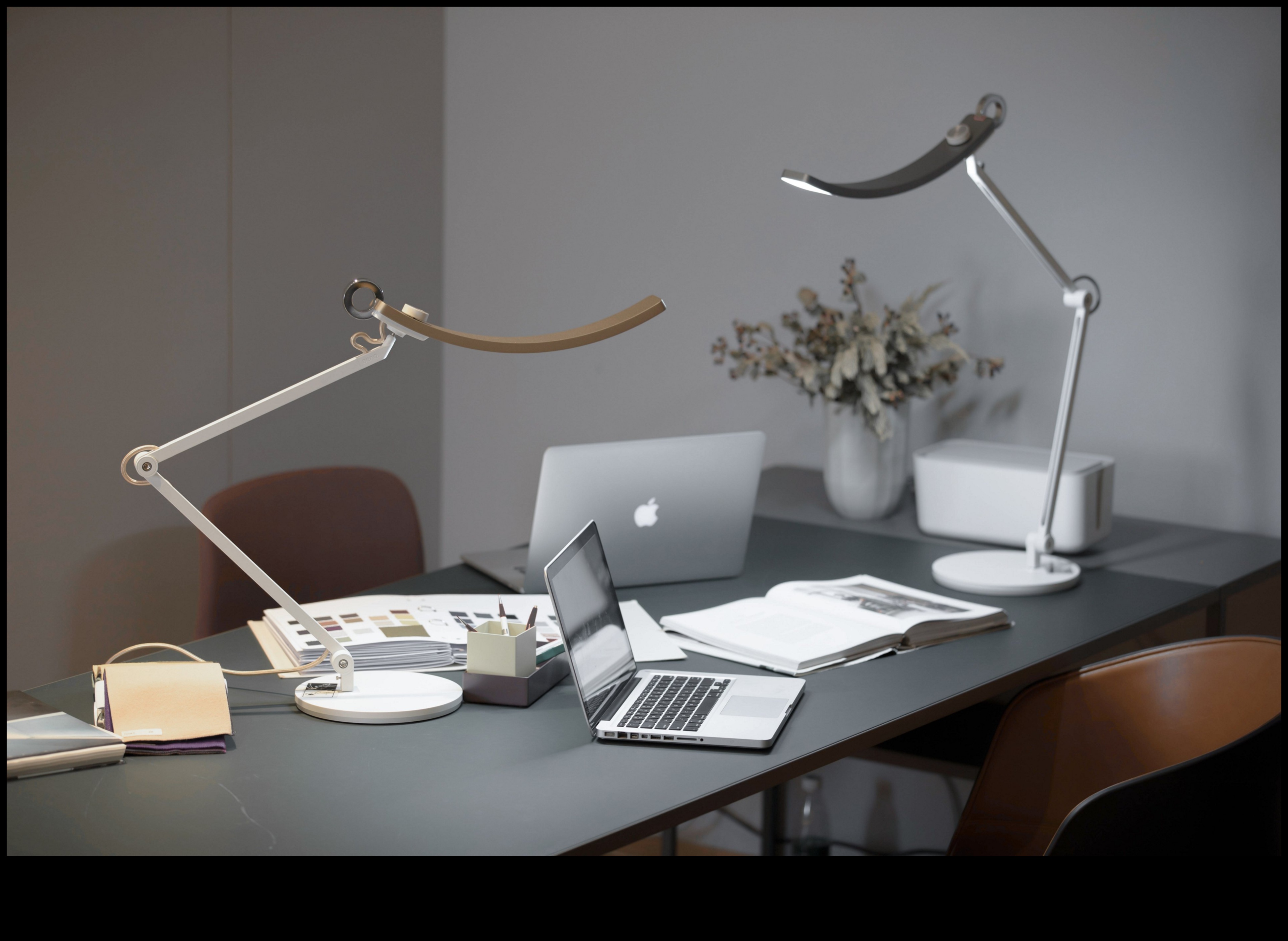 تصميم مكتب الكمبيوتر المحمول 5 ملحقات يجب اقتناؤها لمساحة عمل منتجة 4 تصميم مكتب الكمبيوتر المحمول: ملحقات لإنشاء مساحة عمل منتجة