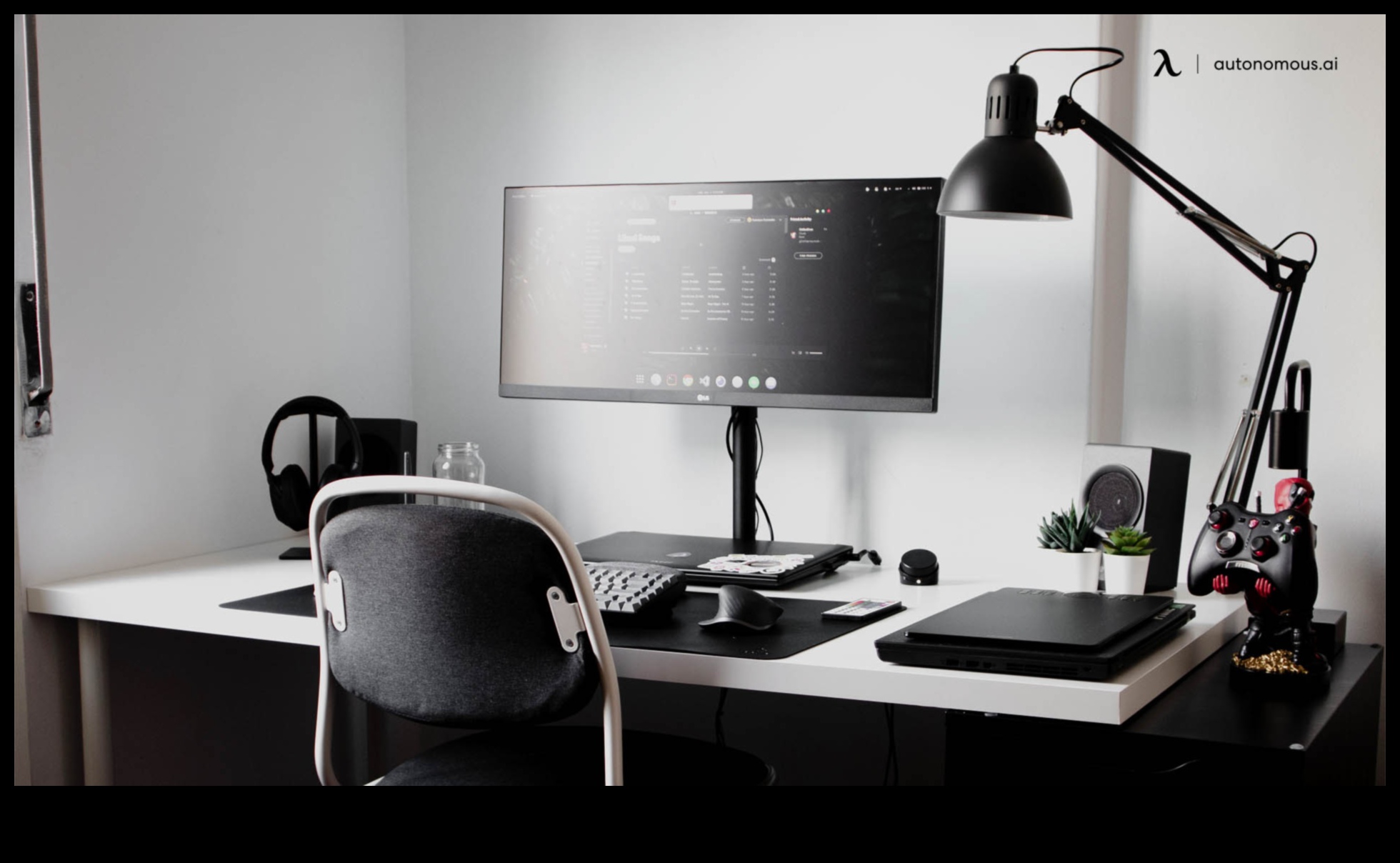 تصميم مكتب الكمبيوتر المحمول 5 ملحقات يجب اقتناؤها لمساحة عمل منتجة 2 تصميم مكتب الكمبيوتر المحمول: ملحقات لإنشاء مساحة عمل منتجة