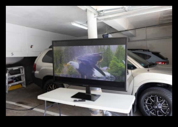 ما وراء شاشات التلفاز تصبح مراكز للأخبار وتحديثات الطقس 5 ما وراء الشاشة: أجهزة التلفاز كمراكز معلومات مع تحديثات الأخبار والطقس