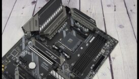 إتقان اللوحة الأم: فهم الشرائح وخيارات الاتصال