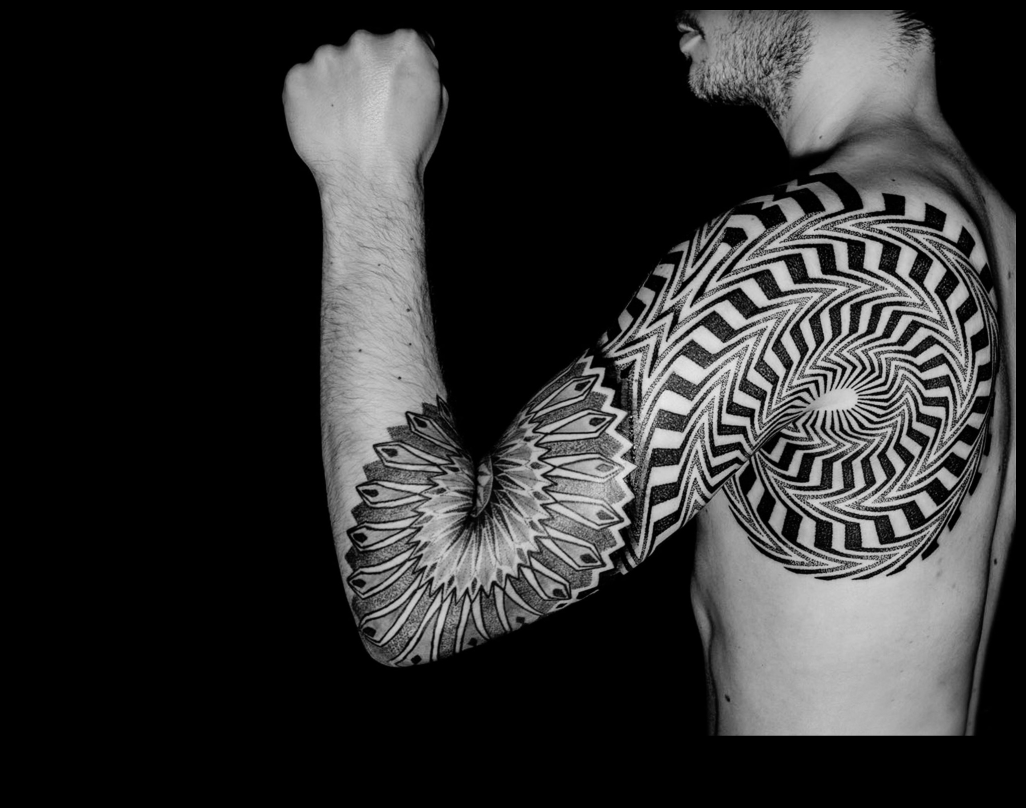 الفن في الحركة: استكشاف تقنيات الوشم المعاصرة